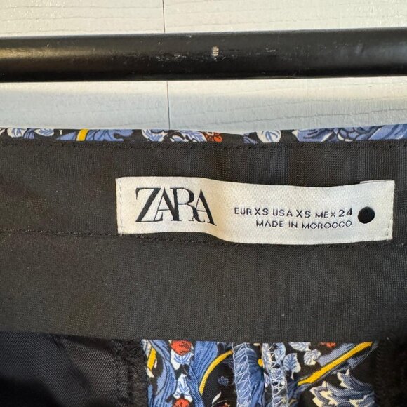 Satin Printed Pants - Picture 3 of 3